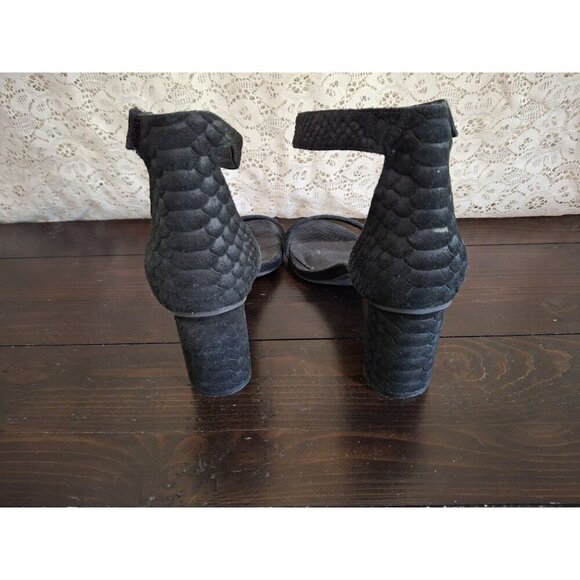 EUC  Jeffrey Campbell Laura Black Snake Embossed T-Strap Heeled Sandals/Sz. 11 - Picture 7 of 10